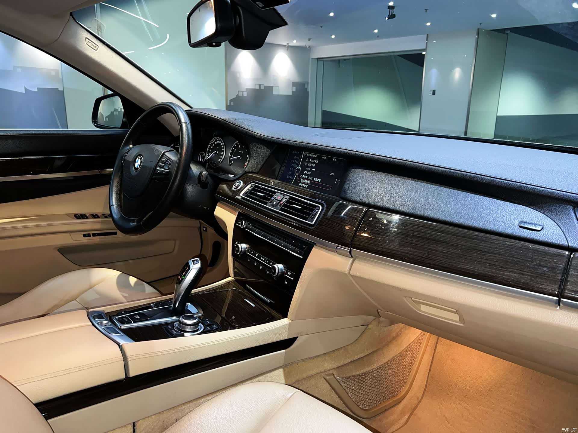 BMW 7 Series, 2011 13