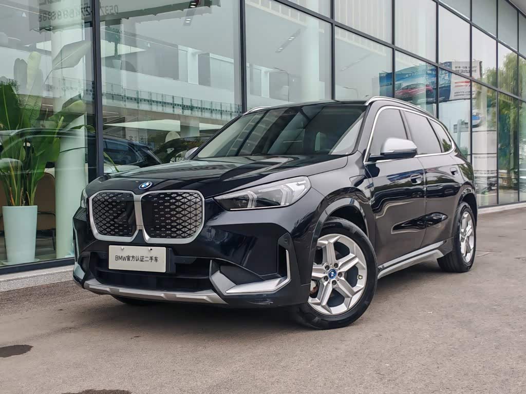 BMW iX1 2023 eDrive25L X