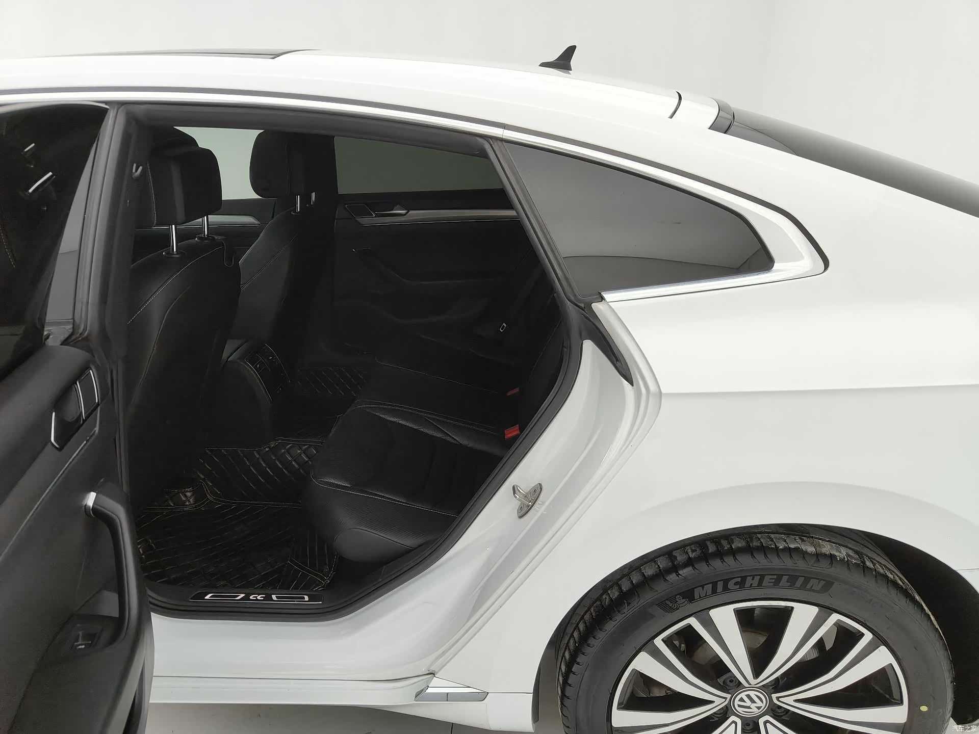 Volkswagen CC, 2019 все фото