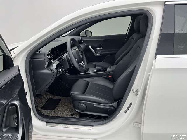 Mercedes-Benz A-Class, 2020 13