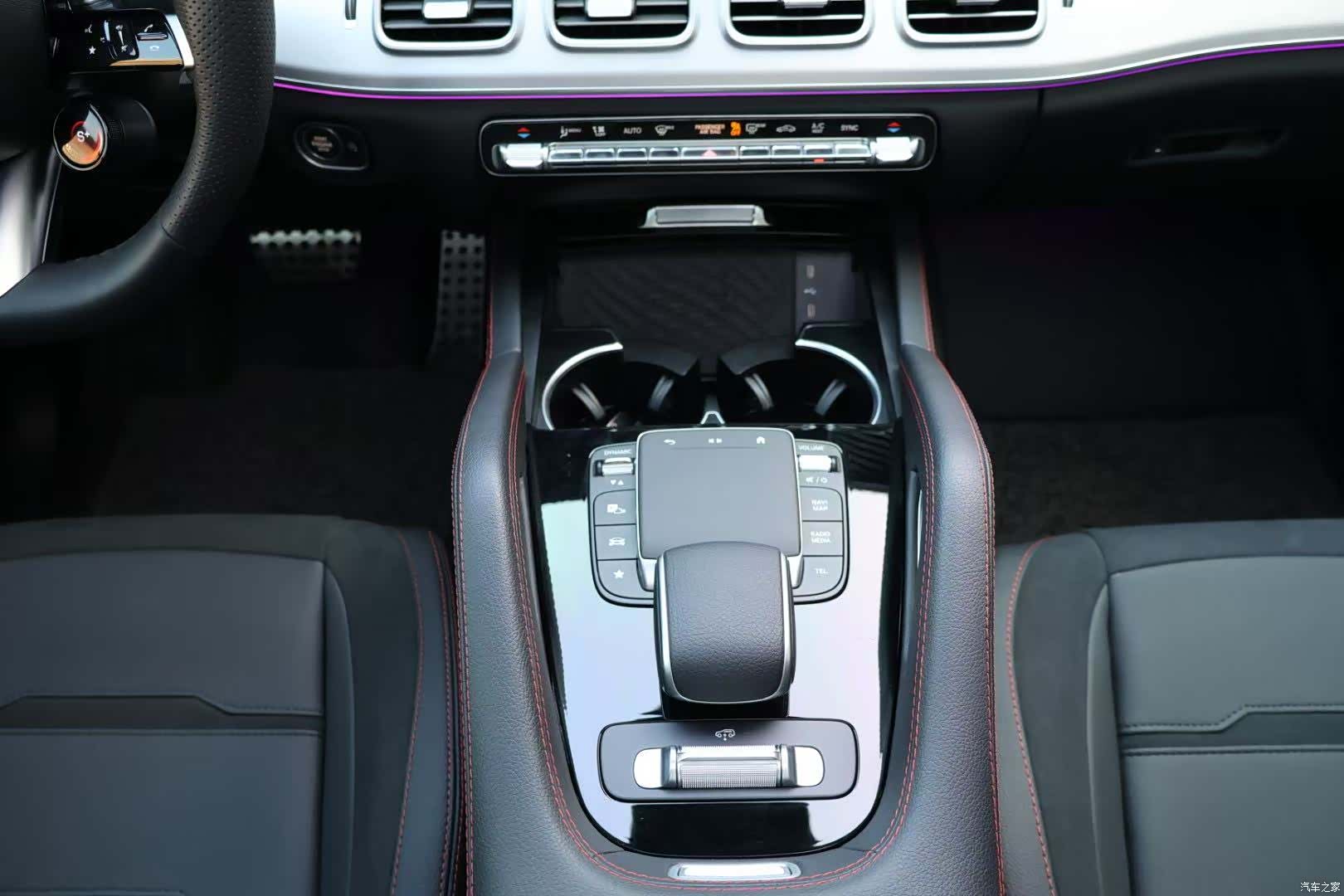Mercedes-Benz GLE, 2025 13