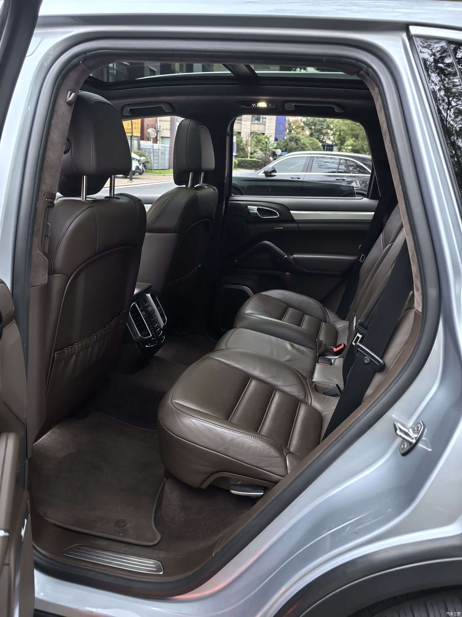 Porsche Cayenne, 2015 15