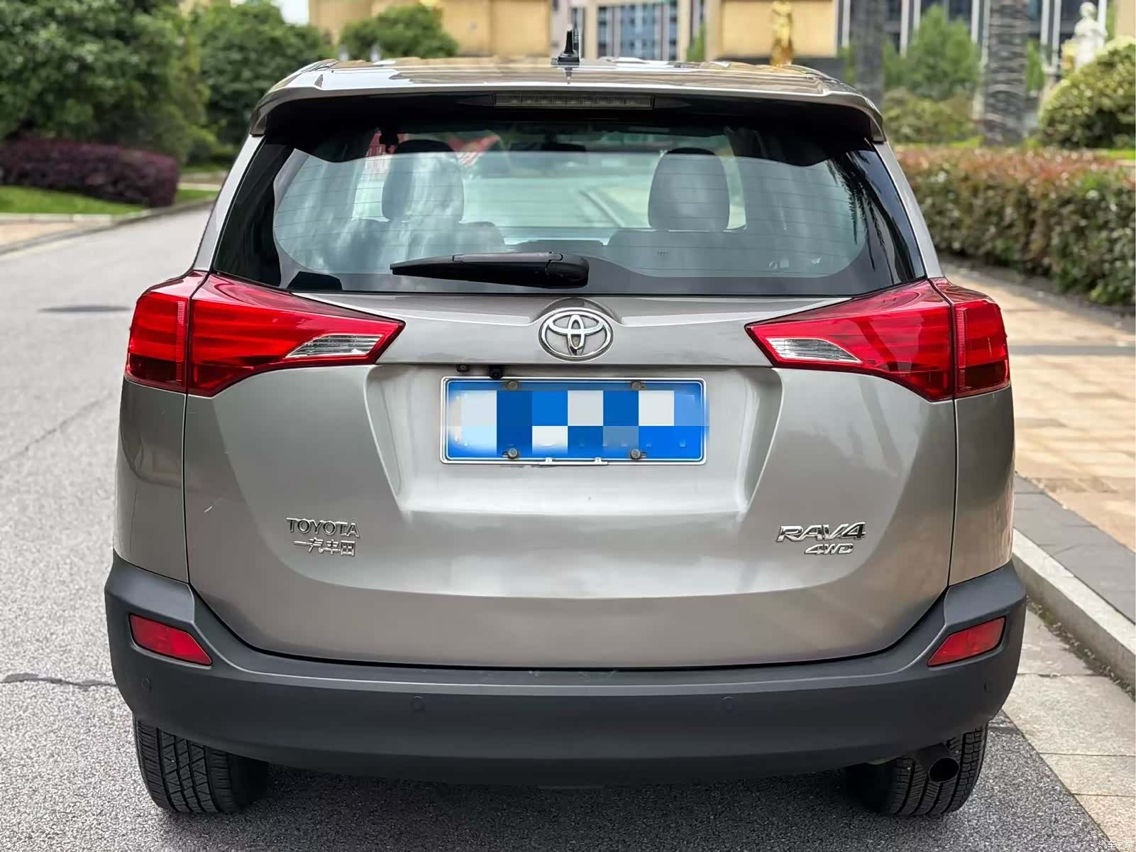 Toyota RAV4, 2014 все фото