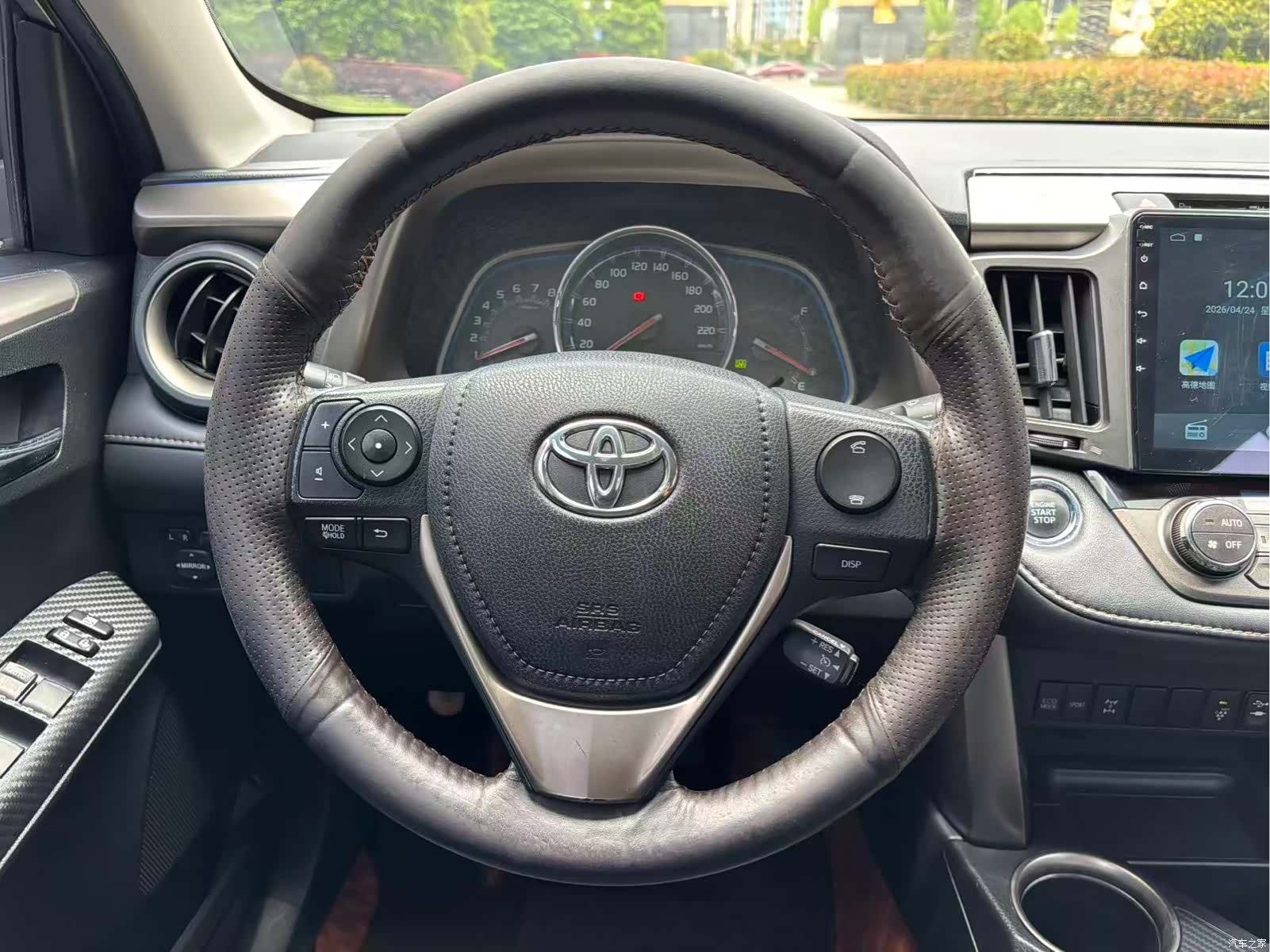 Toyota RAV4, 2014 10