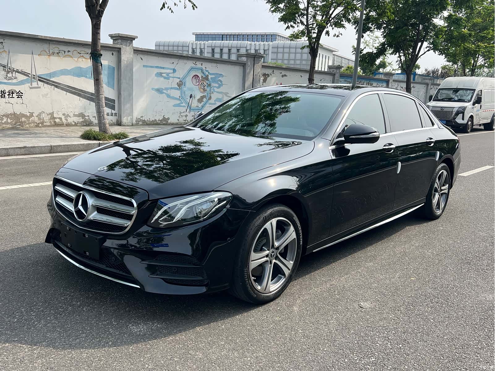 Mercedes-Benz E-Class, 2020 1
