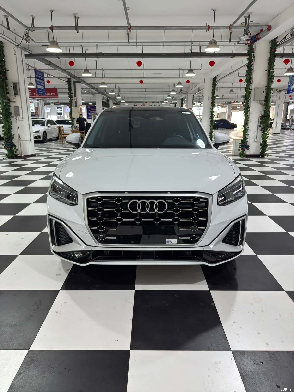 Audi Q2L, 2023 2