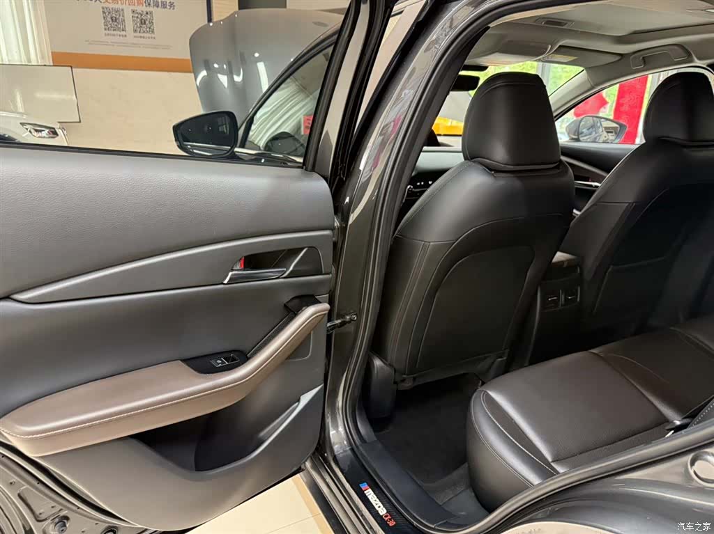 Mazda CX-30, 2022 17
