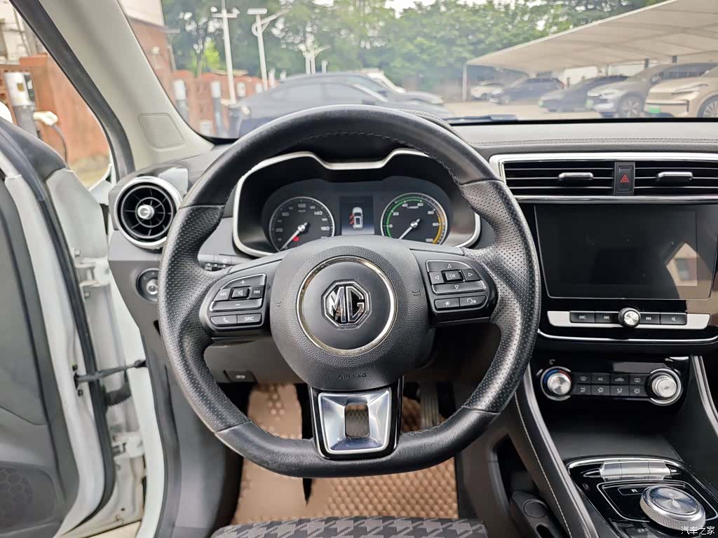 MG ZS, 2020 14