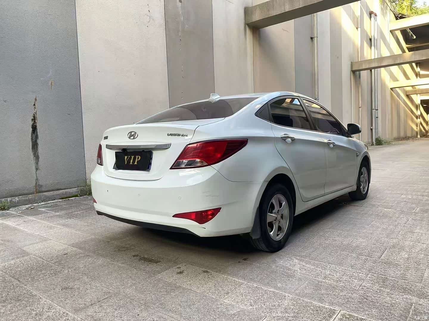 Hyundai GLX, 2015 4