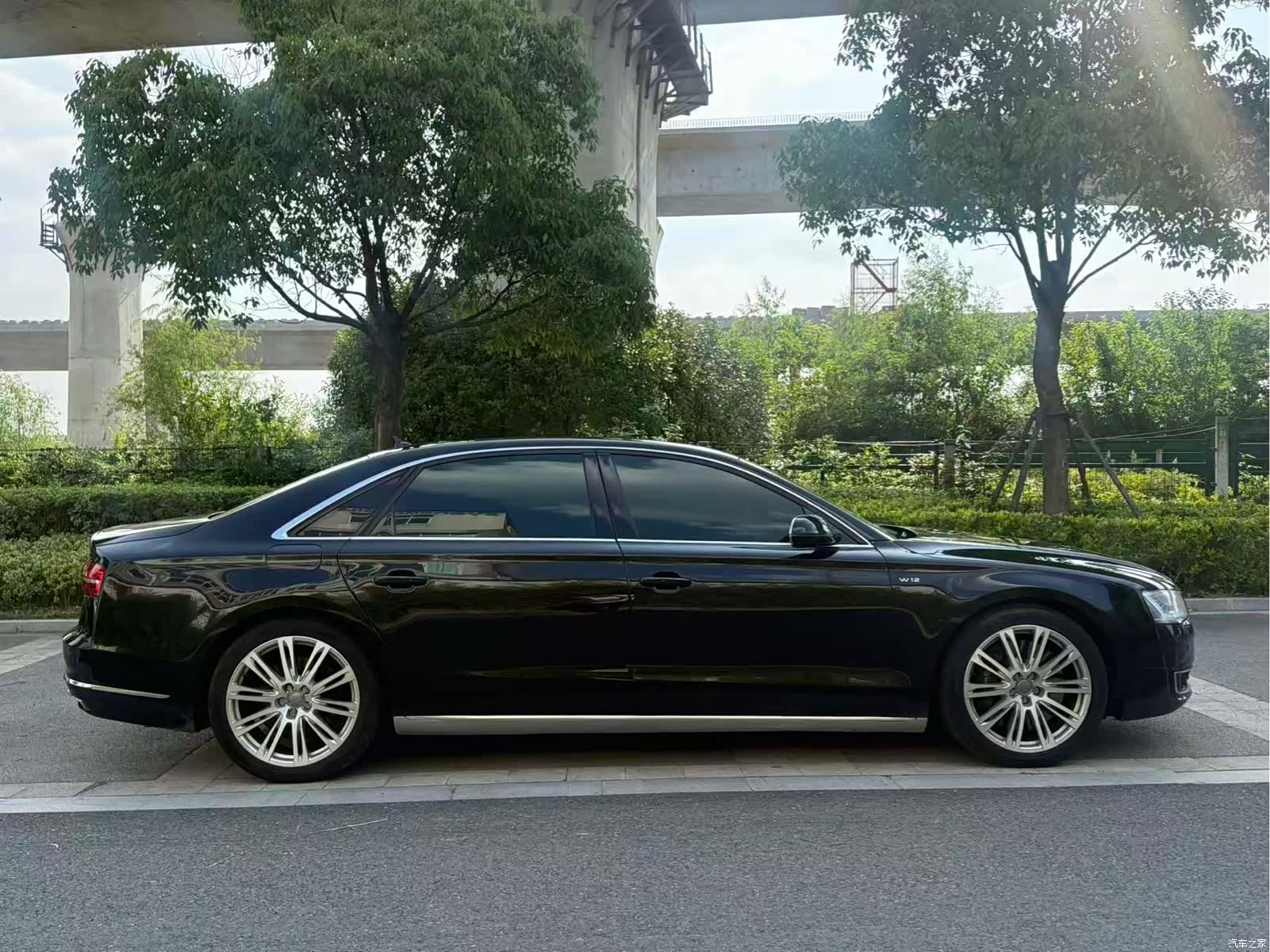 Audi A8L, 2011 4