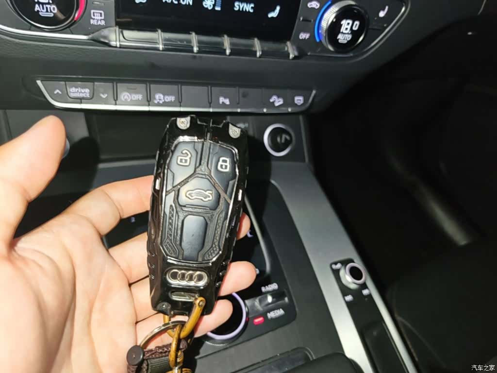 Audi Q5L, 2019 9