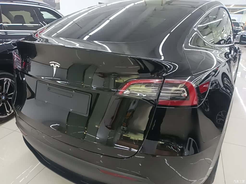 Tesla Model Y, 2023 7