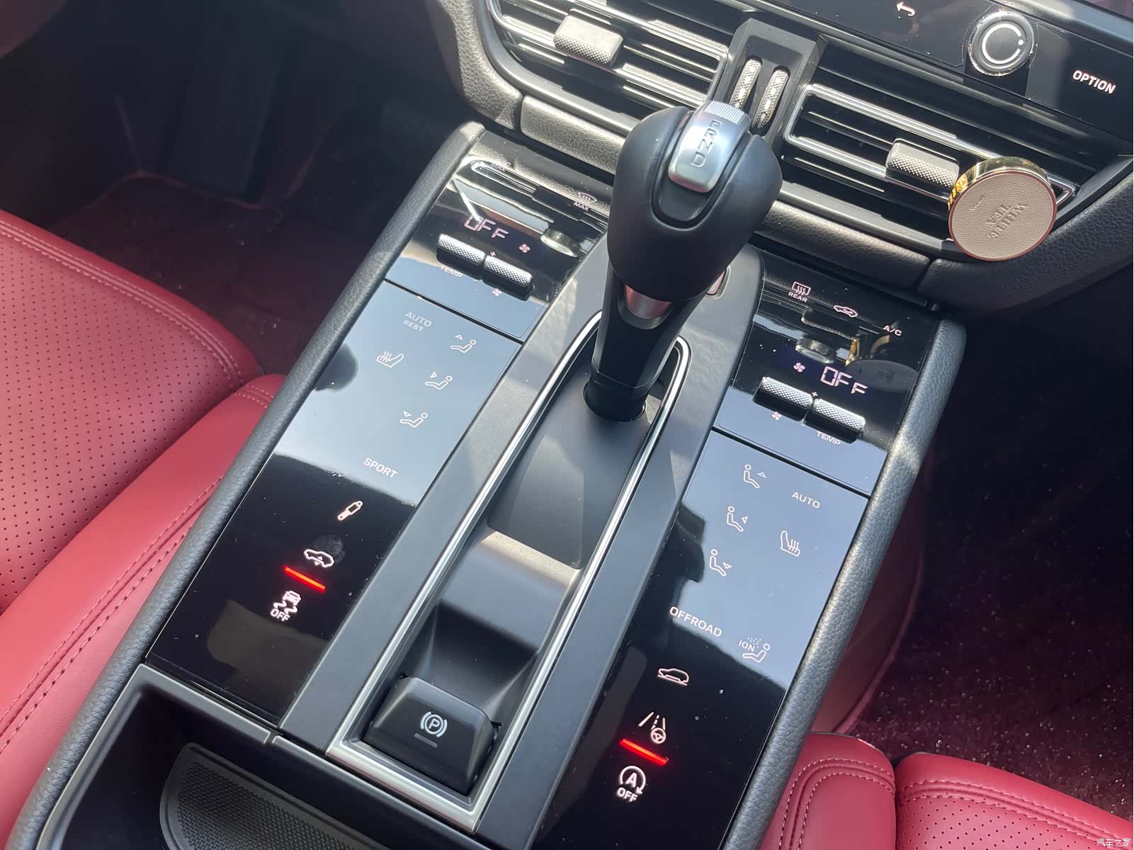 Porsche Macan, 2024 6