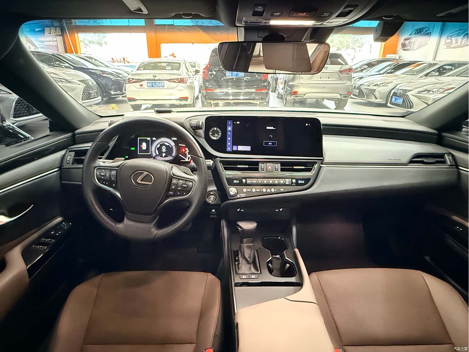 Lexus ES, 2024 7