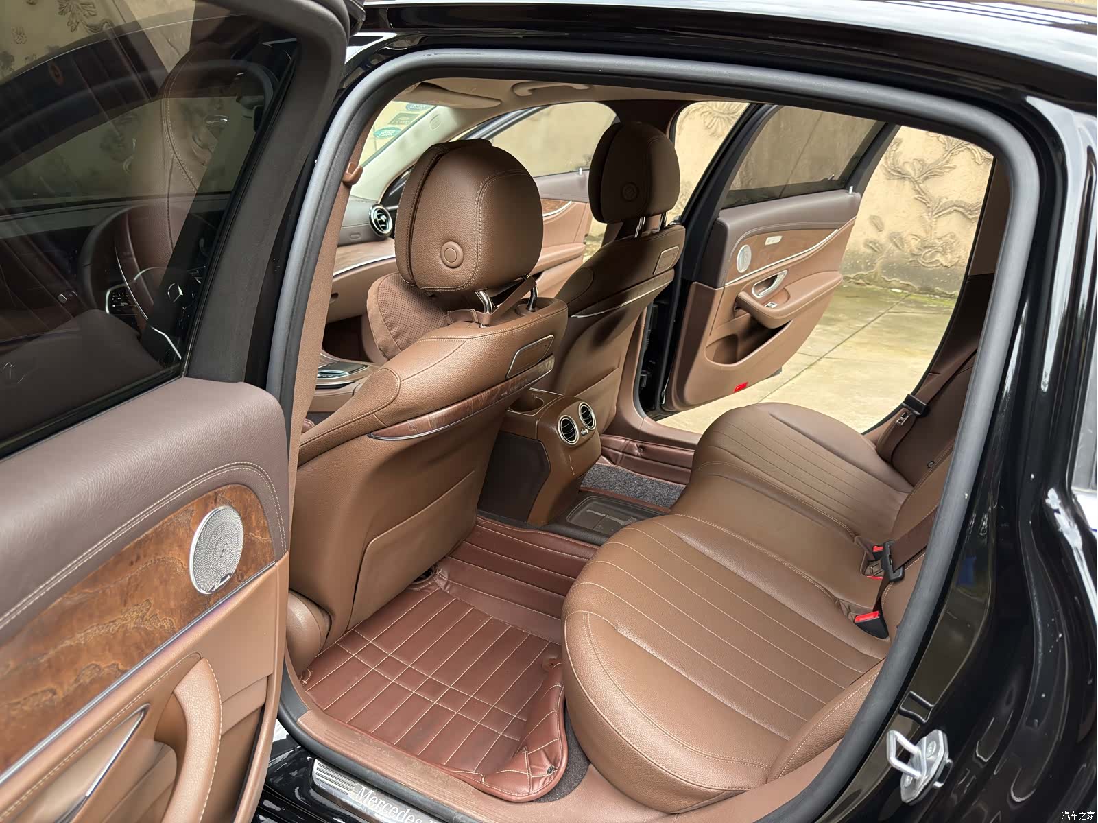 Mercedes-Benz E-Class, 2019 9