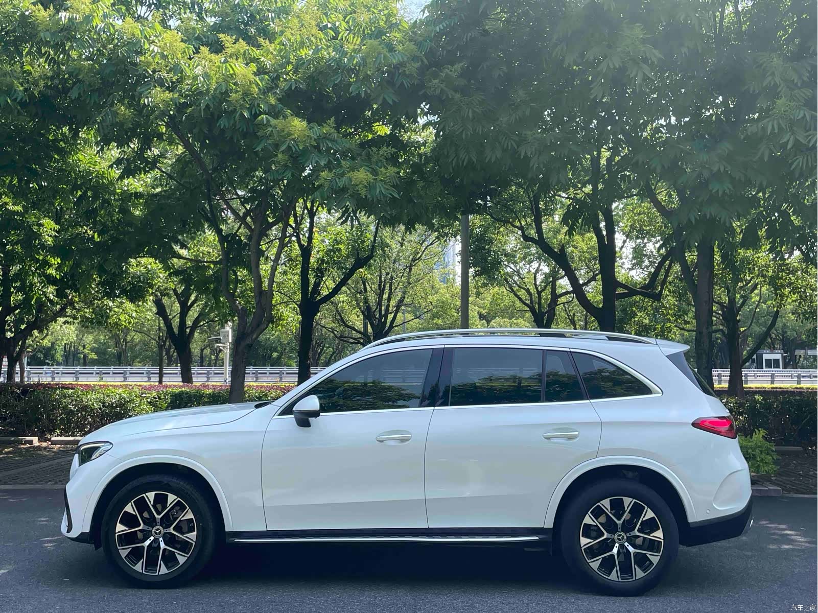 Mercedes-Benz GLC, 2023 11