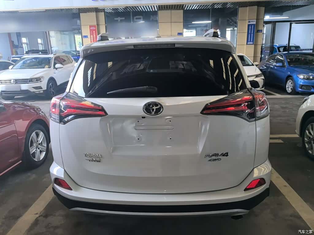 Toyota RAV4, 2017 4