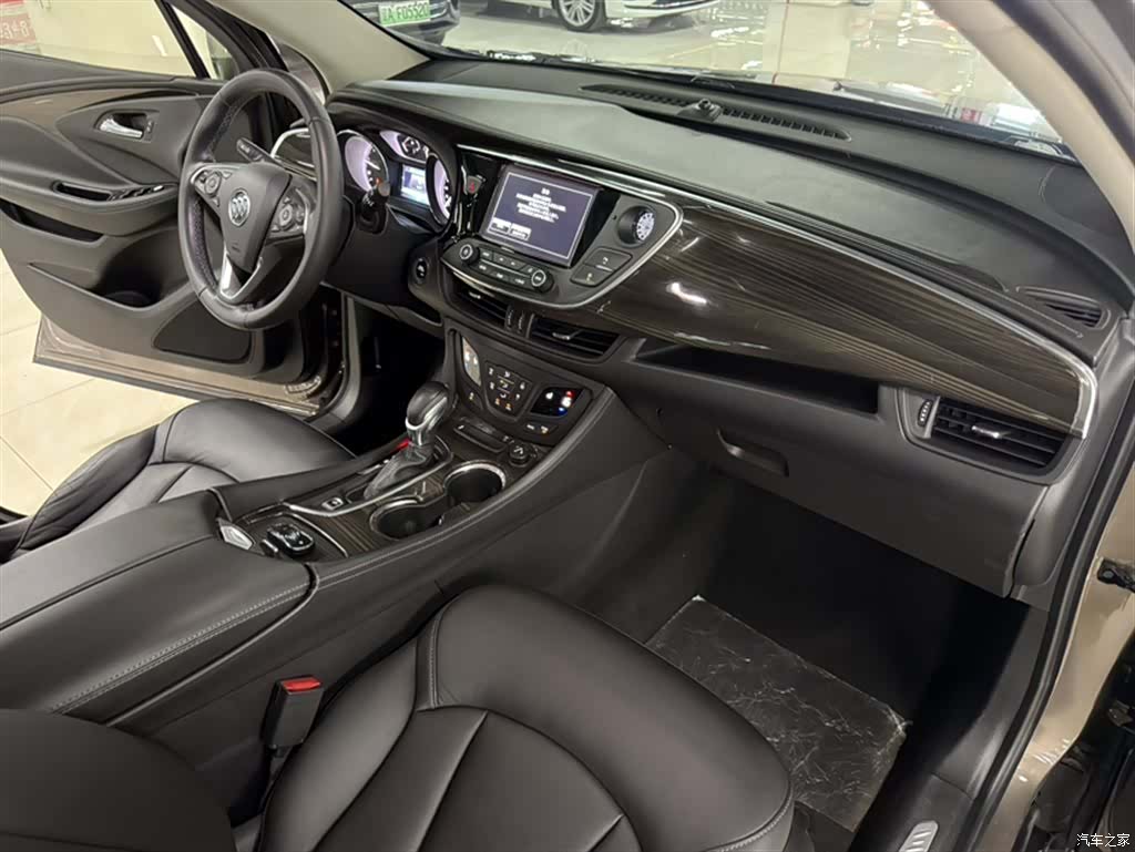 Buick Envision Plus, 2018 все фото