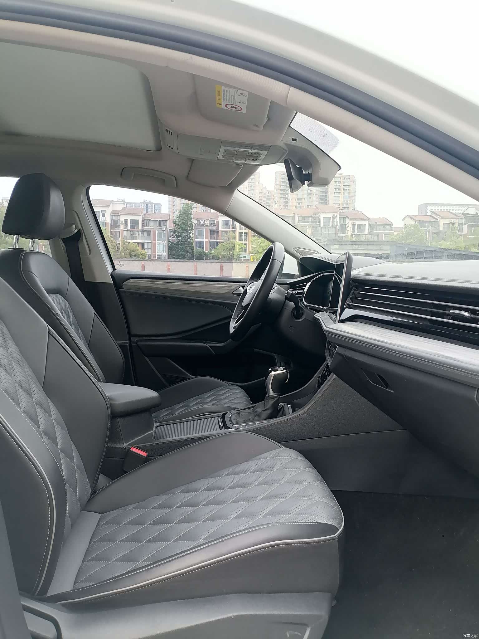 Volkswagen Sagitar, 2022 6
