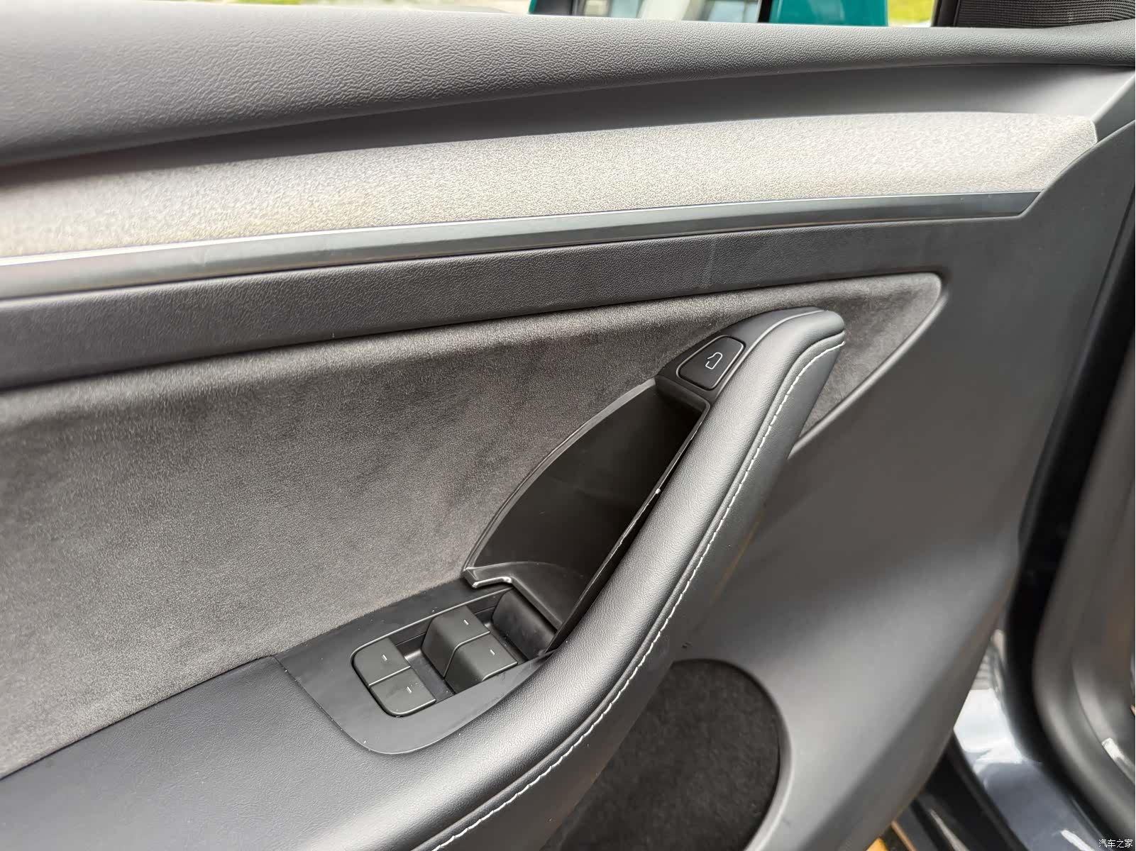 Tesla Model Y, 2024 14