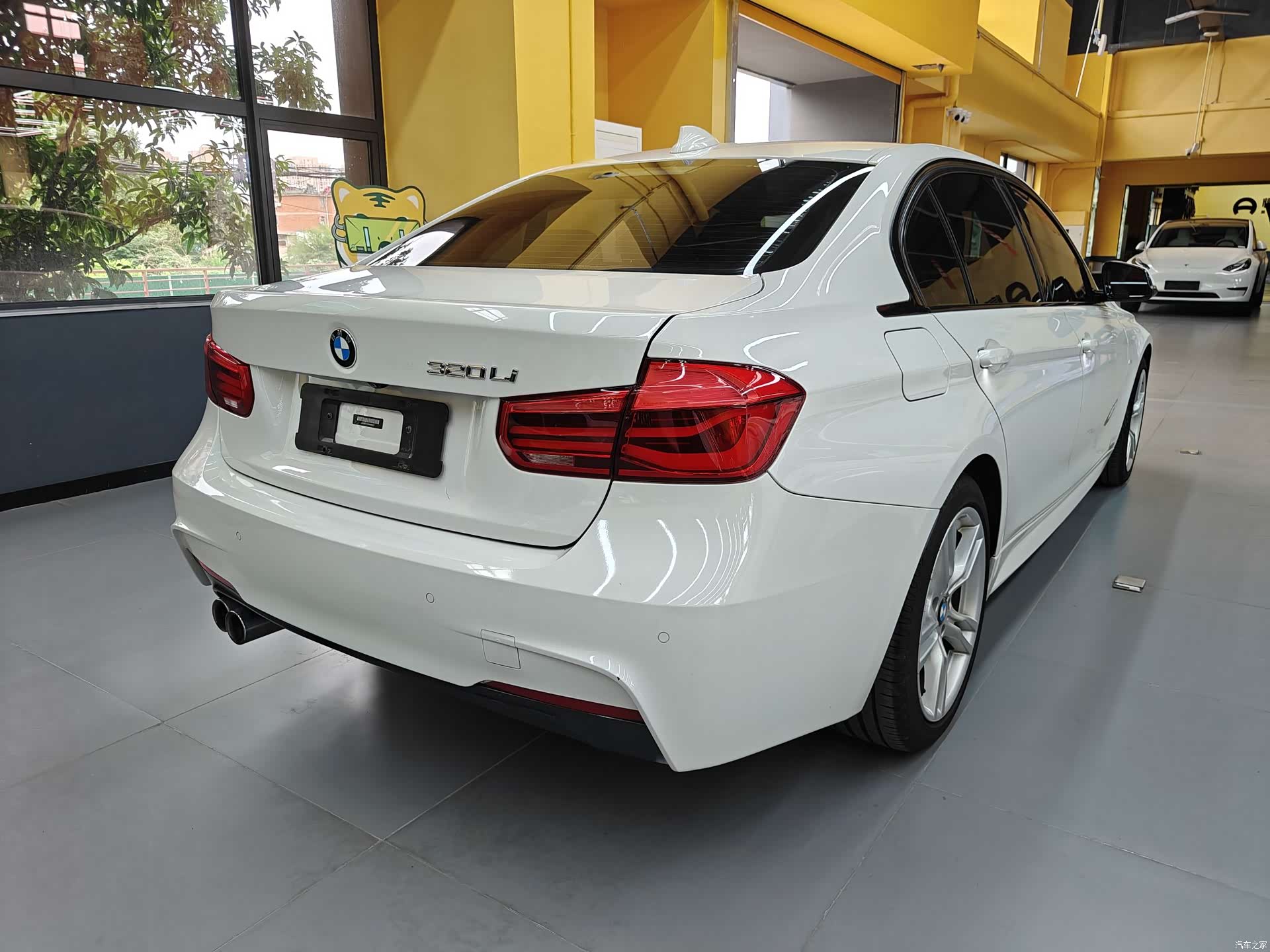 BMW 3 Series, 2018 7