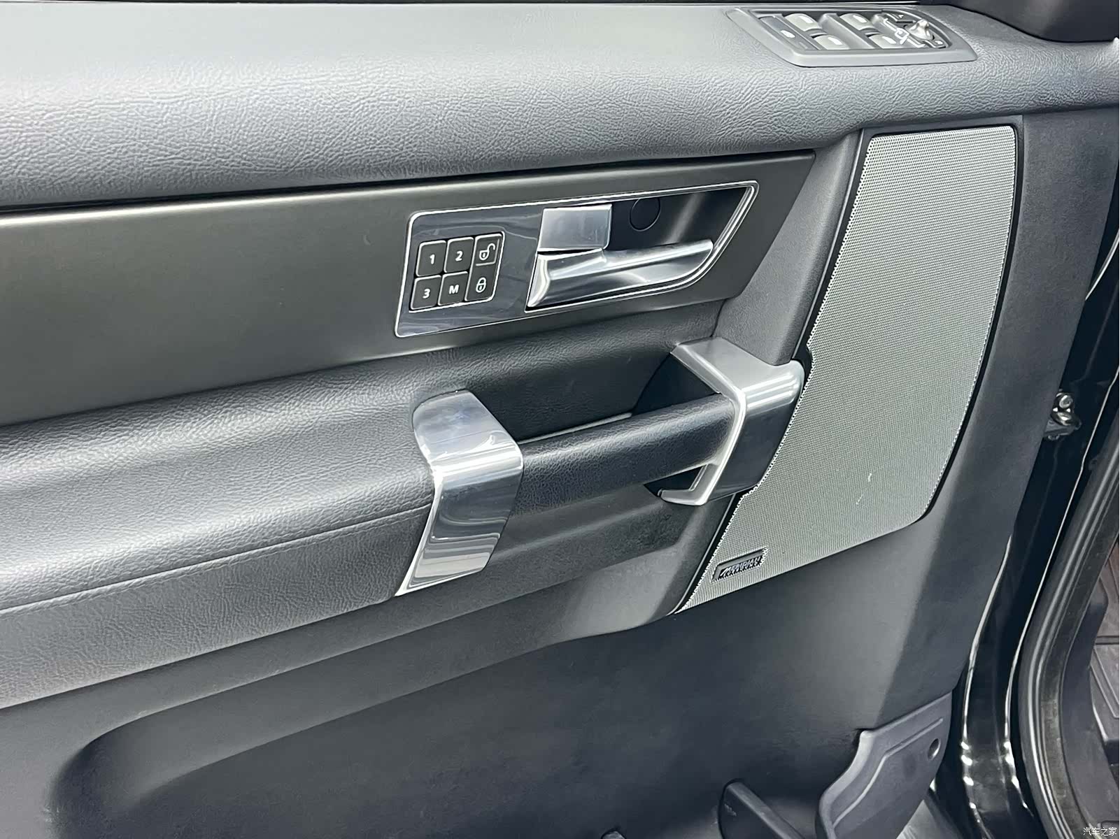 Land Rover Discovery, 2019 15