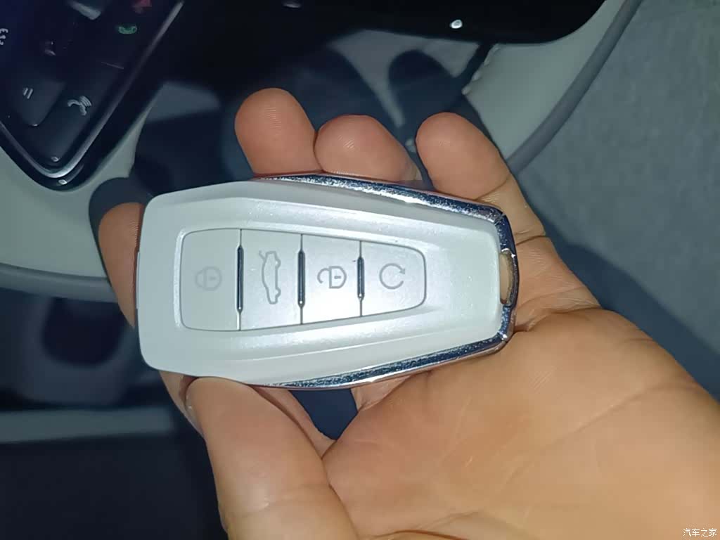 Geely Icon, 2025 17