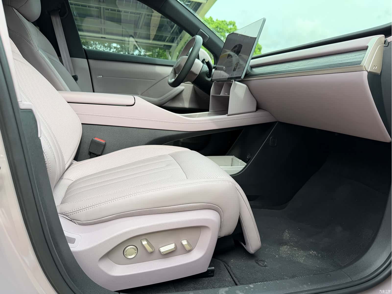 NIO L60, 2024 13