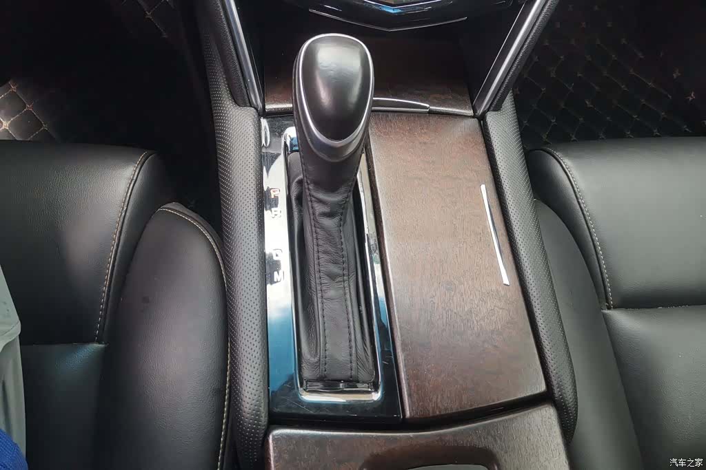 Cadillac XTS, 2018 16