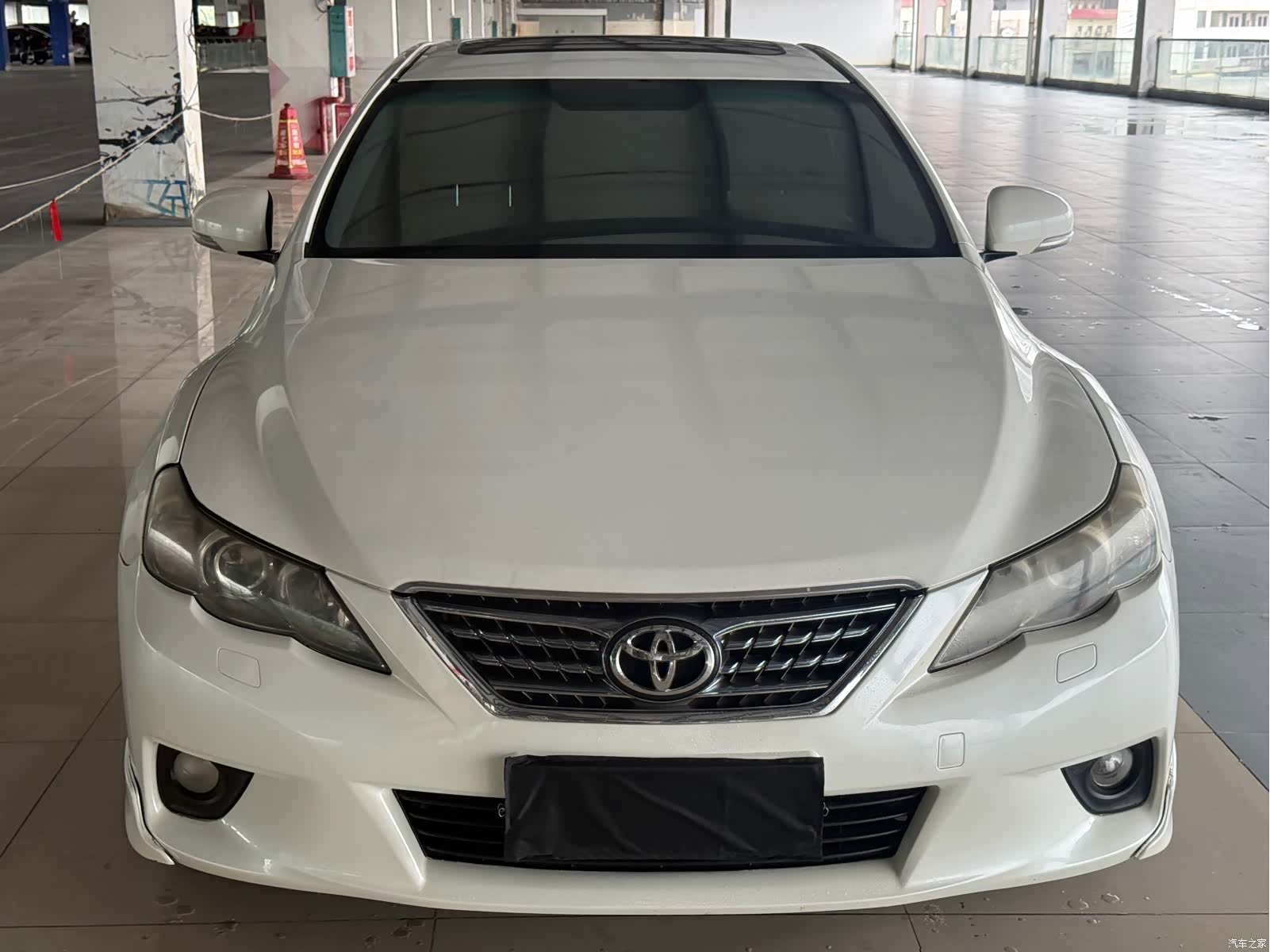 Toyota 2.5V, 2012 2