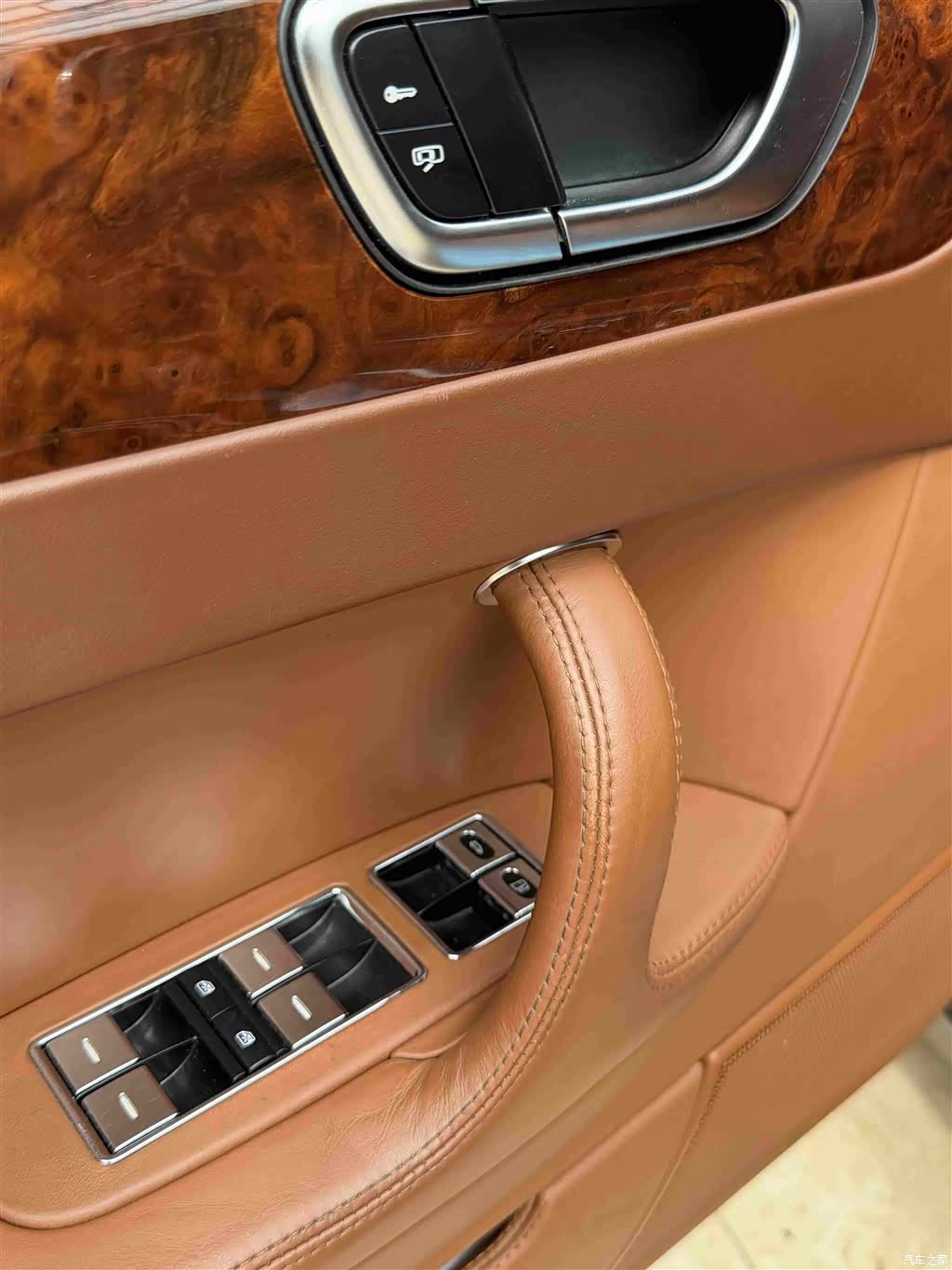 Bentley Flying Spur, 2008 8