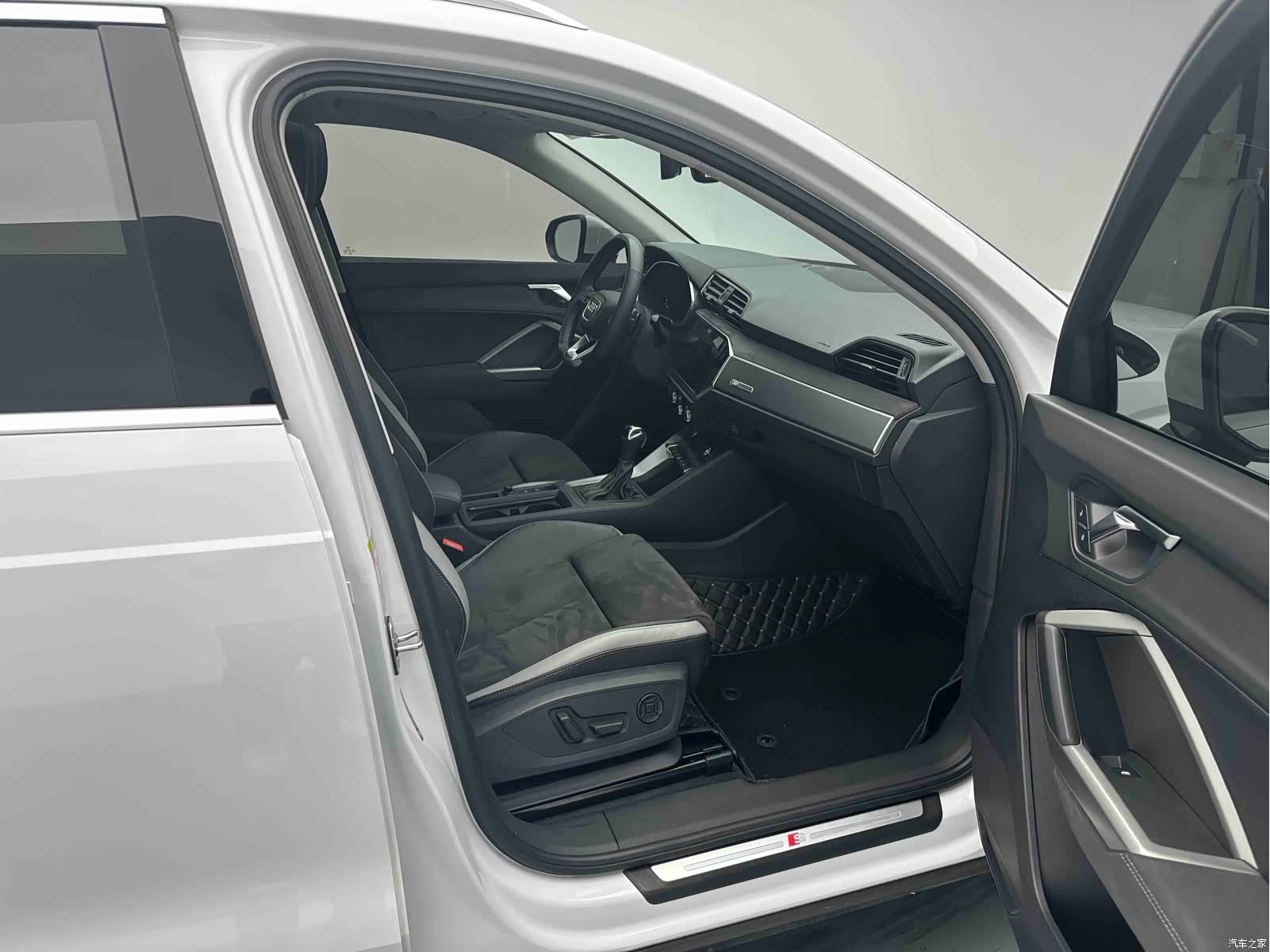 Audi Q3, 2023 7