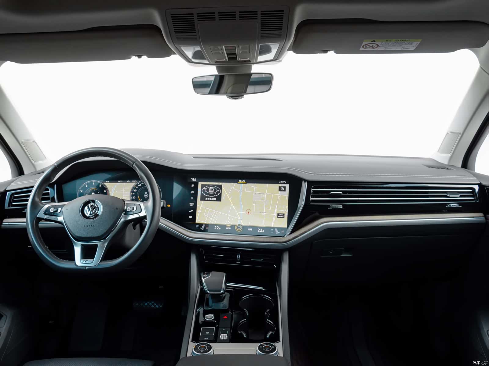 Volkswagen Touareg, 2020 13