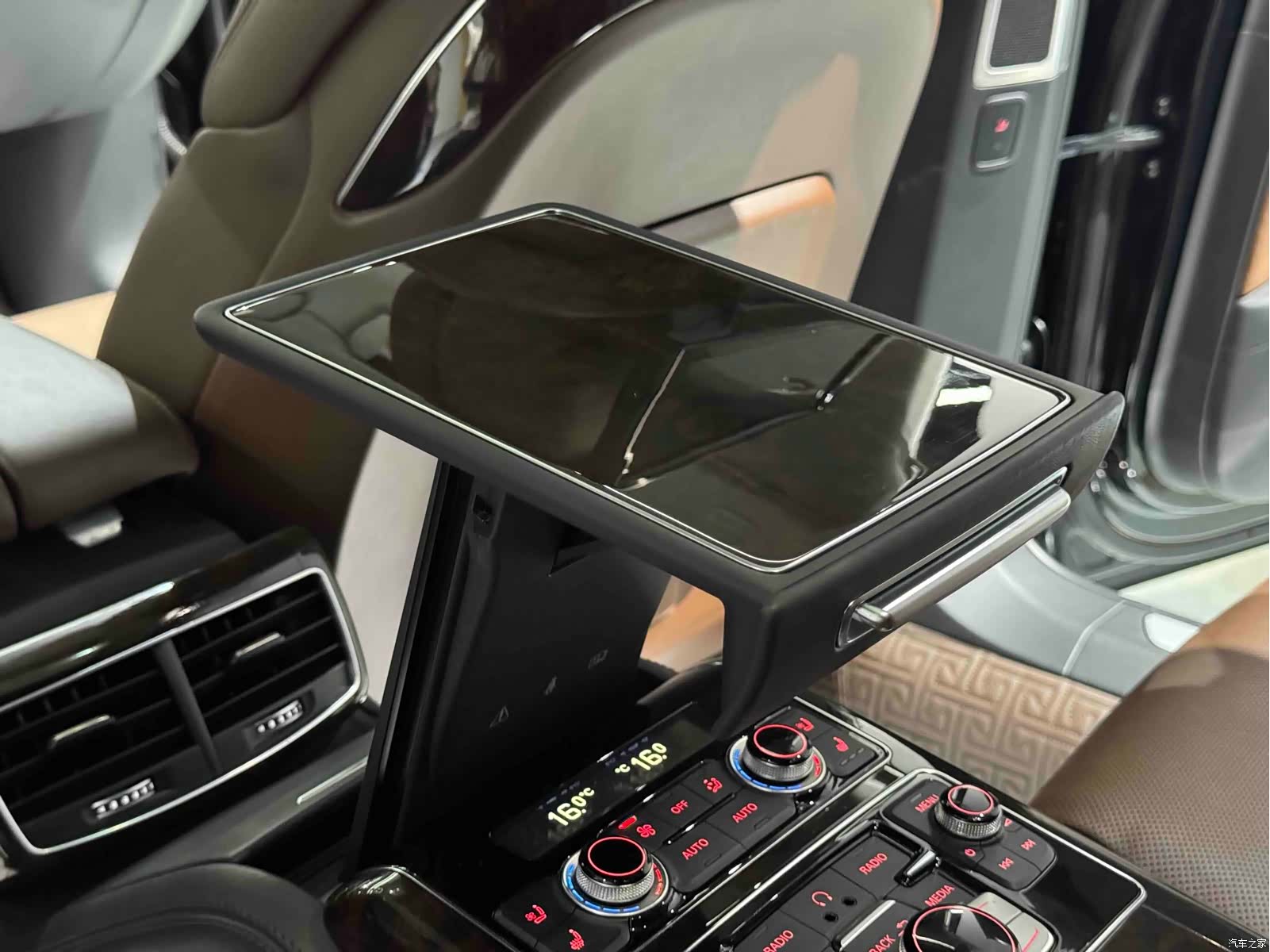 Audi A8L, 2016 15