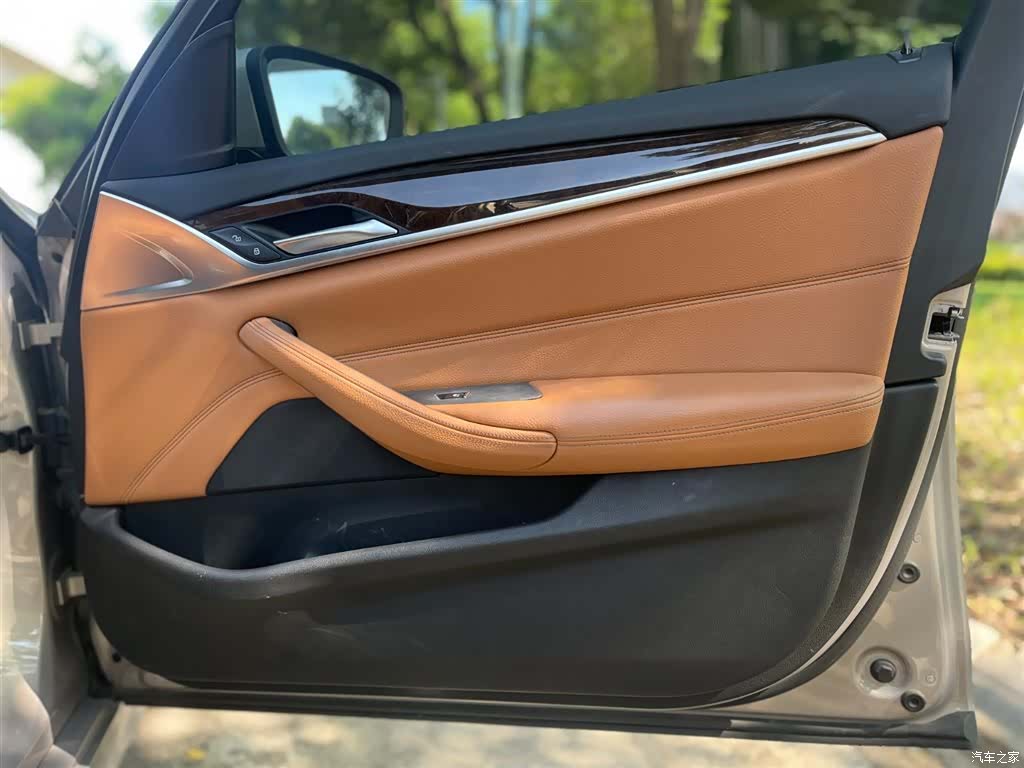 BMW 5 Series, 2018 14