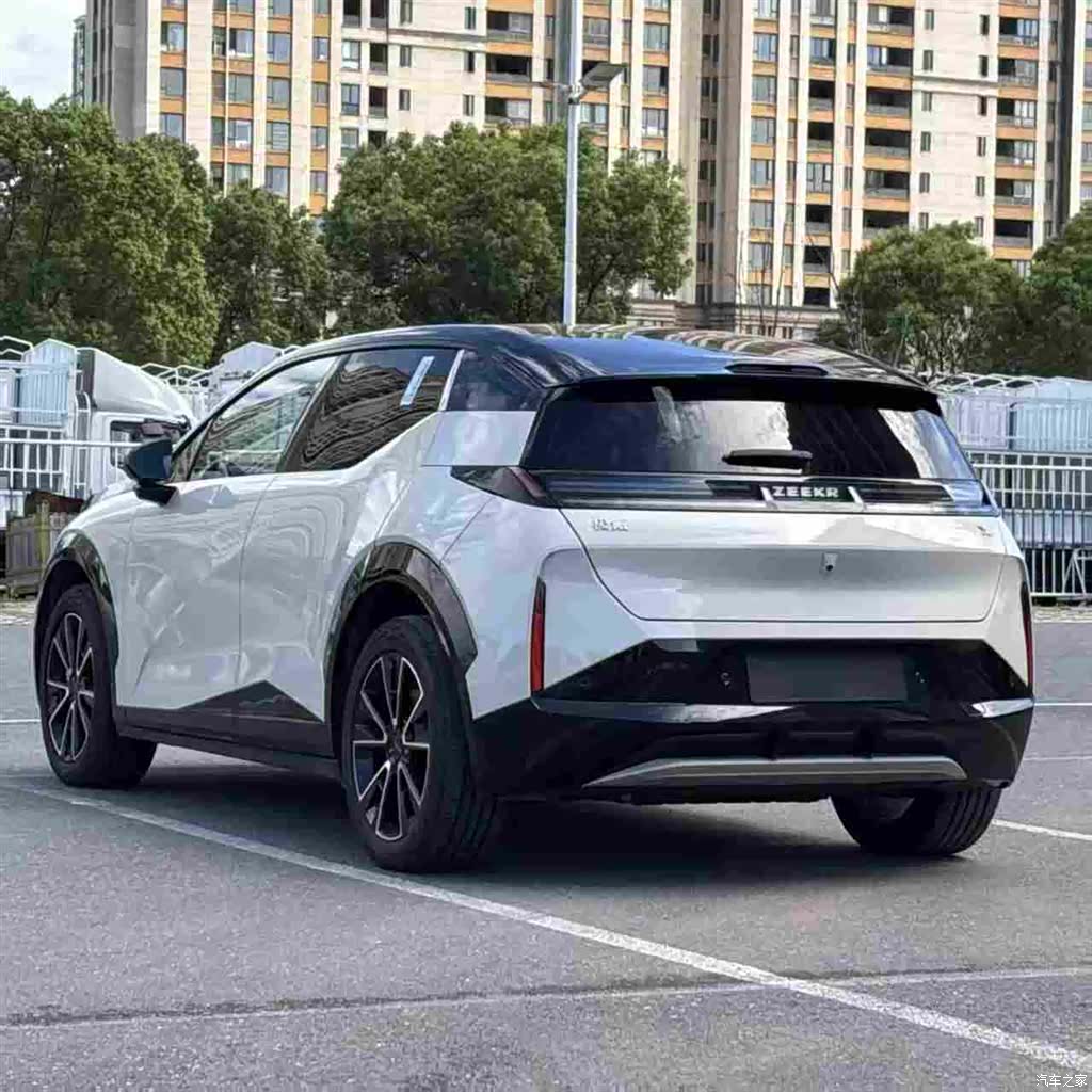 Zeekr X, 2024 4