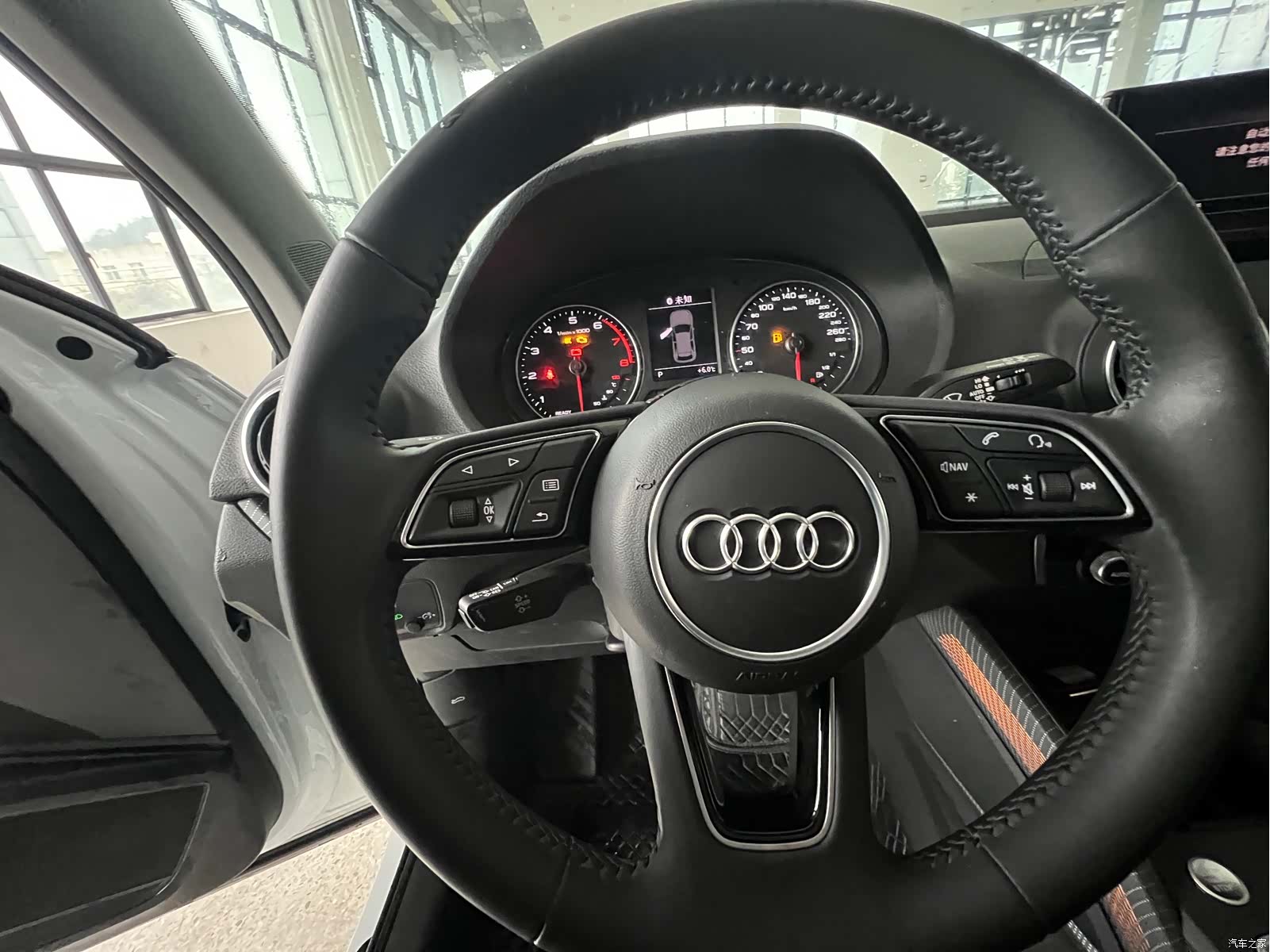Audi Q2L, 2021 17