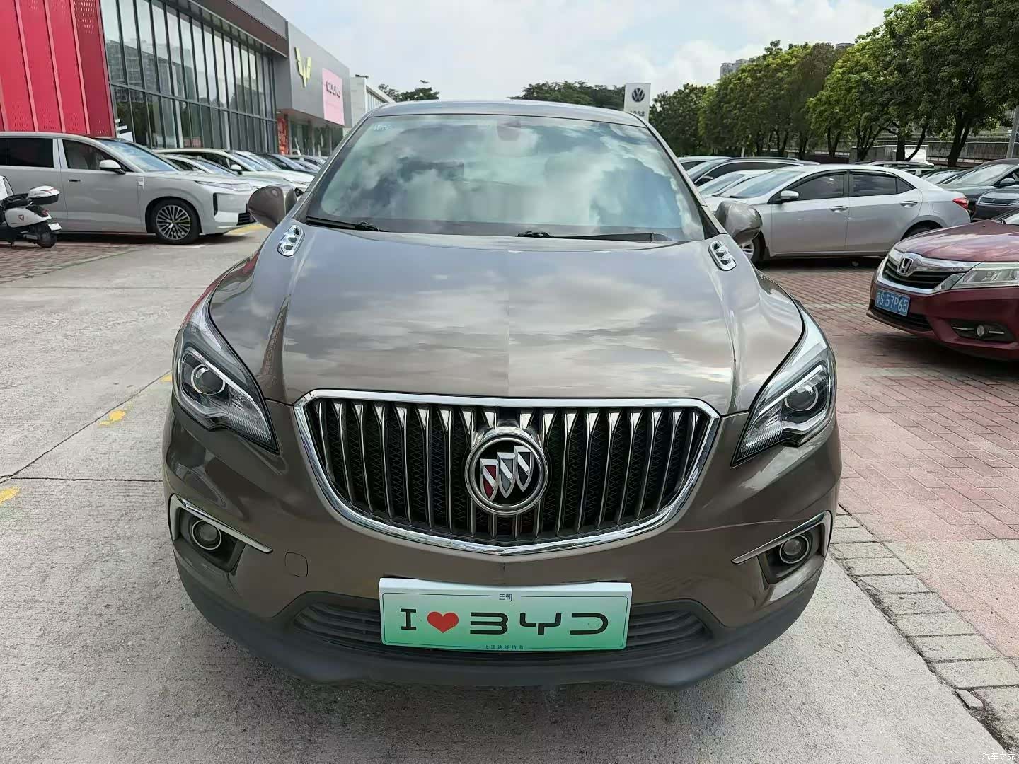 Buick Envision Plus, 2015 1