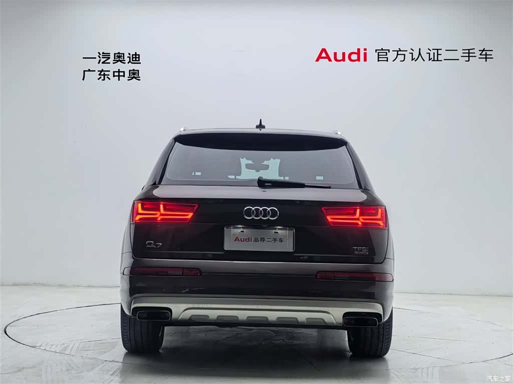 Audi Q7, 2018 все фото
