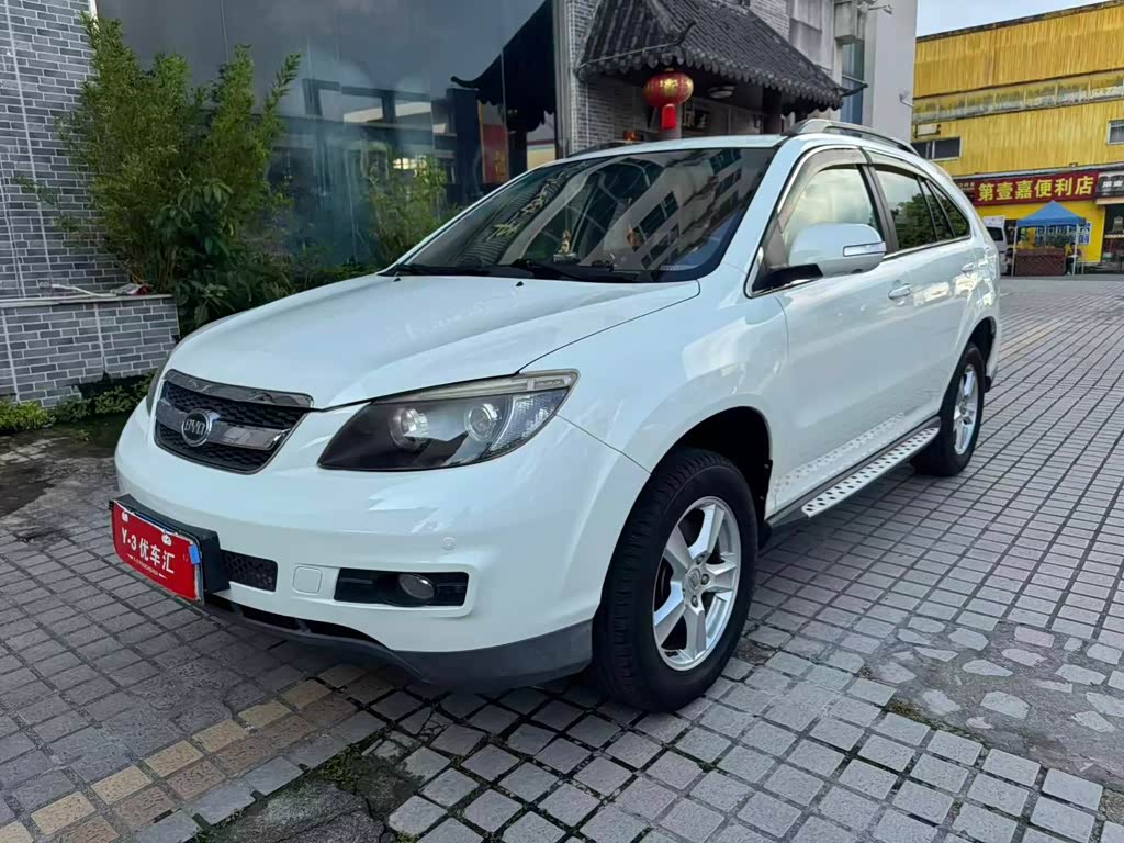 BYD S6
