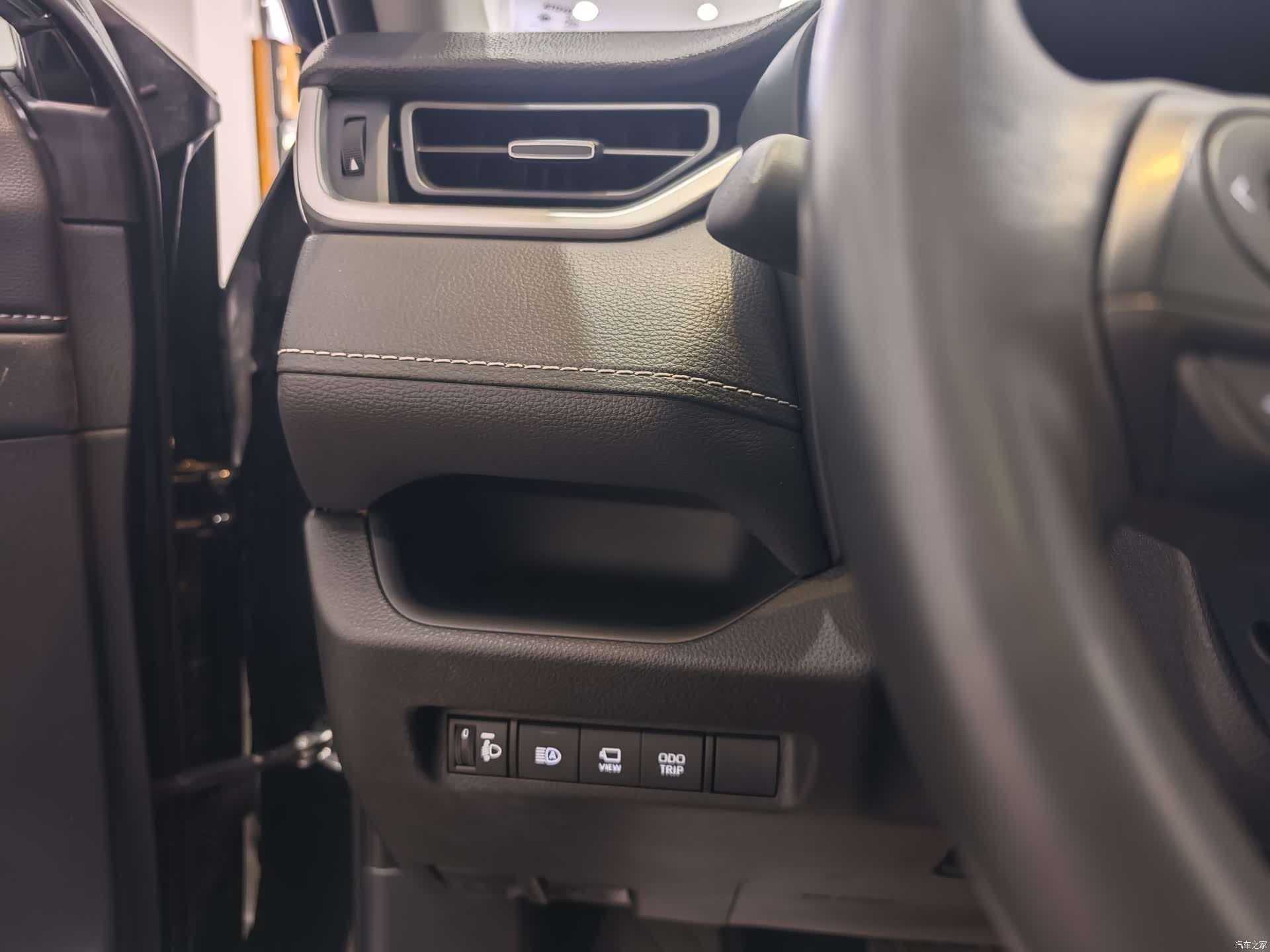 Toyota Wildlander, 2023 18