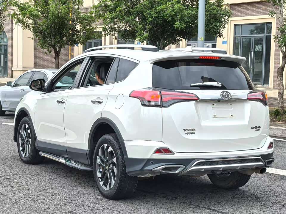 Toyota RAV4 Rongfang