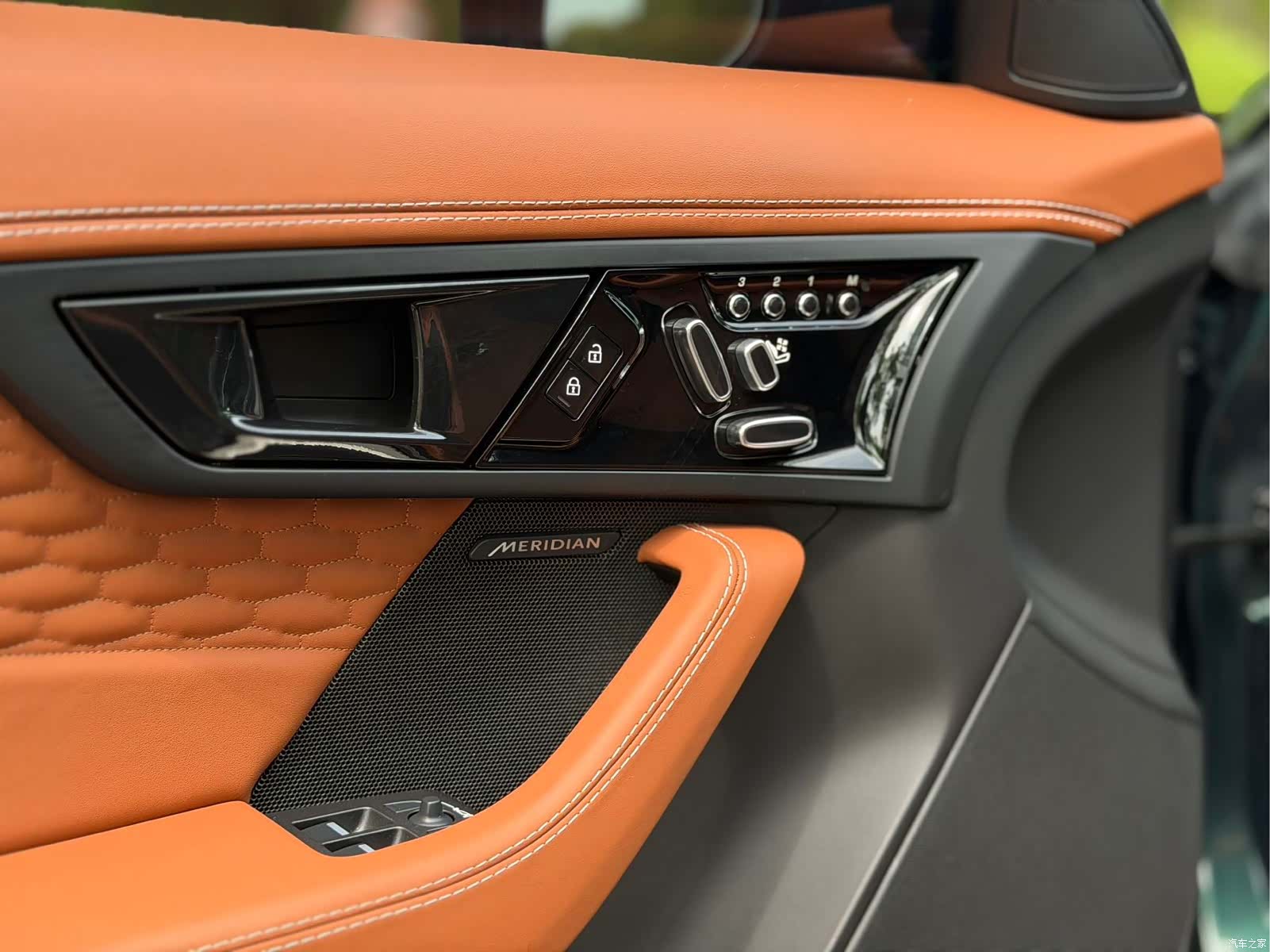 Jaguar F-TYPE, 2024 7