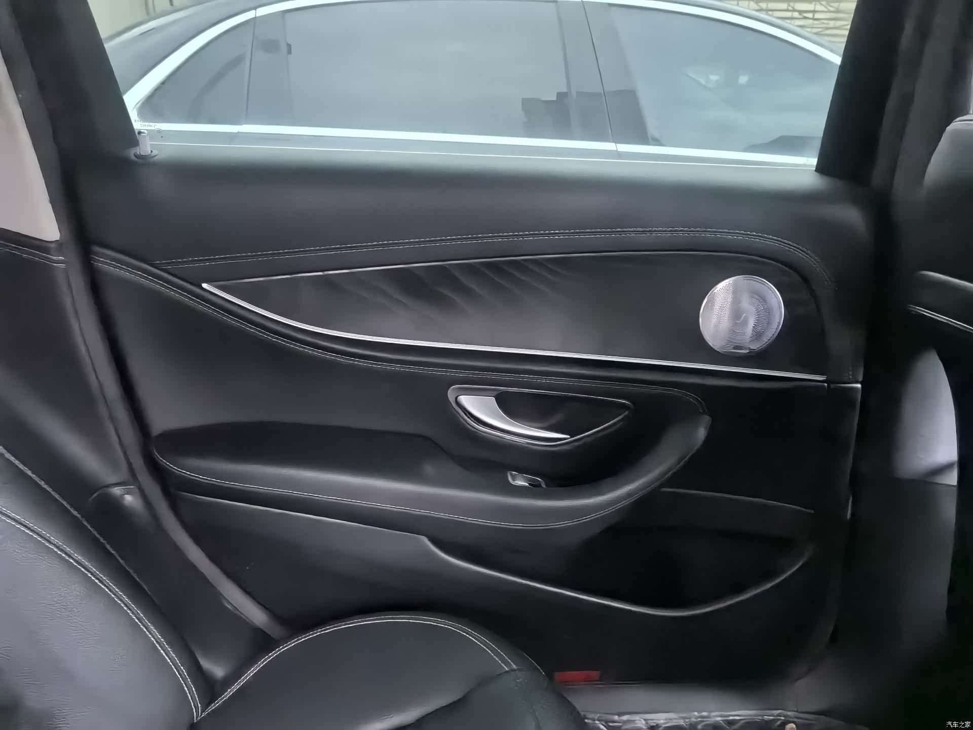 Mercedes-Benz E-Class, 2019 16