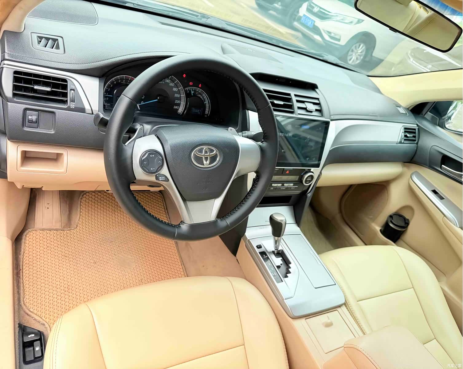 Toyota Camry, 2013 11