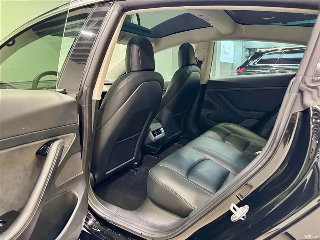 Tesla Model 3, 2020 26