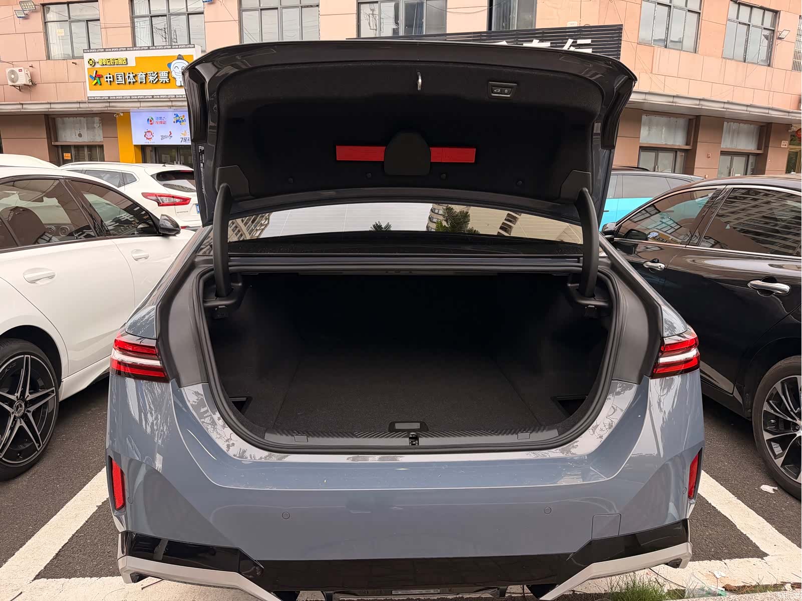 BMW i5, 2024 12