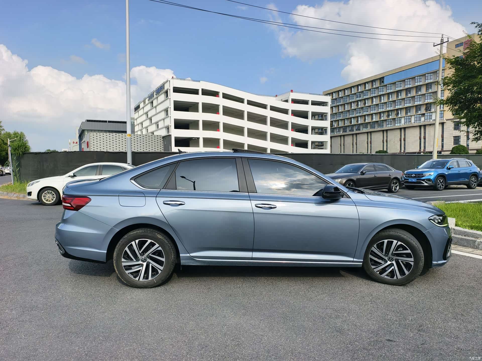 Volkswagen Lavida, 2023 4