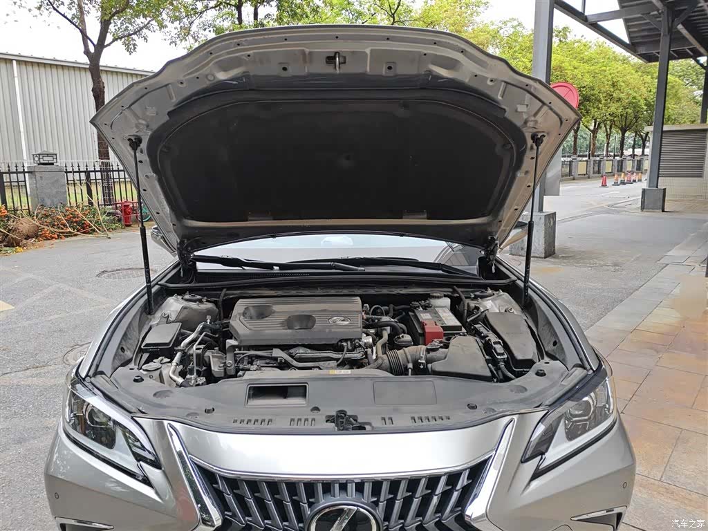 Lexus ES, 2023 20