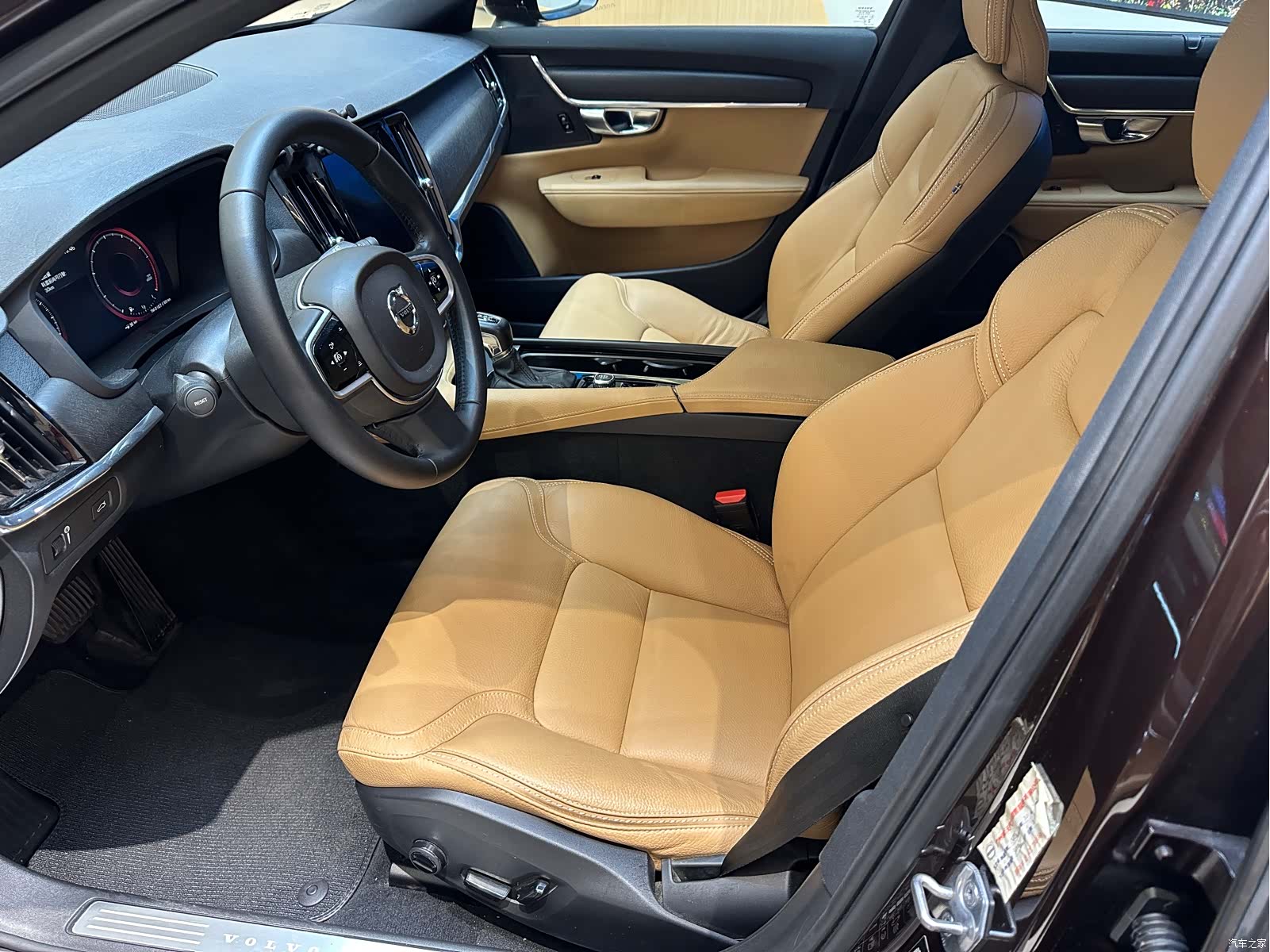 Volvo V90, 2019 все фото